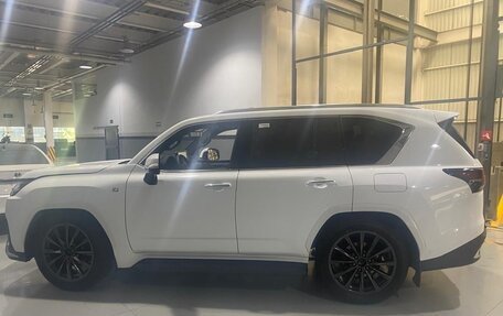 Lexus LX, 2025 год, 24 000 000 рублей, 2 фотография