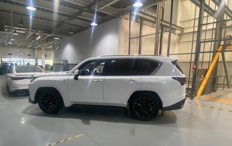 Lexus LX, 2025 год, 24 000 000 рублей, 3 фотография
