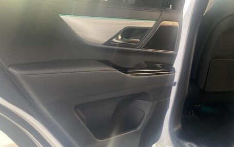 Lexus LX, 2025 год, 24 000 000 рублей, 10 фотография