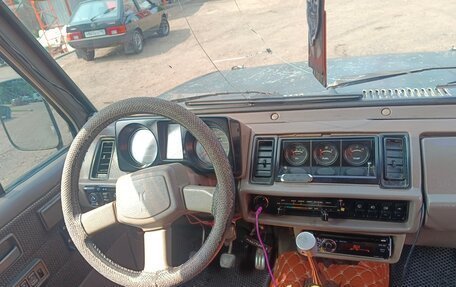 Isuzu Trooper I, 1989 год, 210 000 рублей, 2 фотография