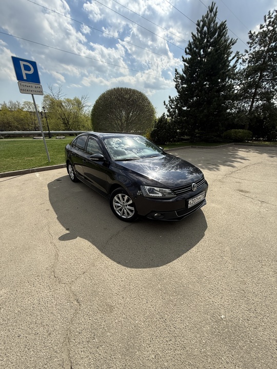 Volkswagen Jetta VI, 2014 год, 1 099 999 рублей, 6 фотография
