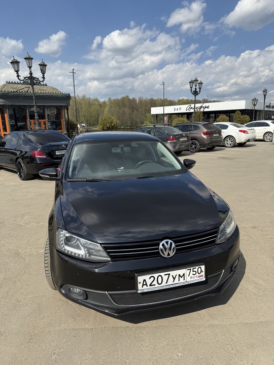 Volkswagen Jetta VI, 2014 год, 1 099 999 рублей, 4 фотография