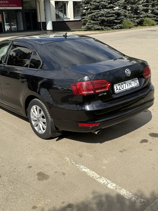 Volkswagen Jetta VI, 2014 год, 1 099 999 рублей, 2 фотография