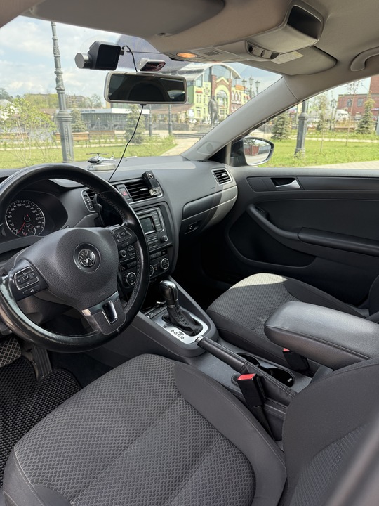 Volkswagen Jetta VI, 2014 год, 1 099 999 рублей, 12 фотография