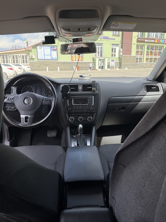 Volkswagen Jetta VI, 2014 год, 1 099 999 рублей, 10 фотография