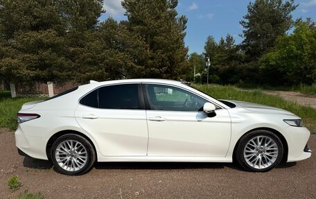 Toyota Camry, 2018 год, 3 100 000 рублей, 2 фотография