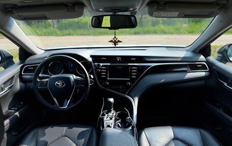 Toyota Camry, 2018 год, 3 100 000 рублей, 9 фотография