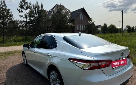 Toyota Camry, 2018 год, 3 100 000 рублей, 5 фотография