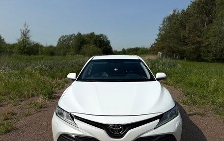 Toyota Camry, 2018 год, 3 100 000 рублей, 8 фотография