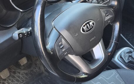 KIA Rio III рестайлинг, 2013 год, 900 000 рублей, 6 фотография
