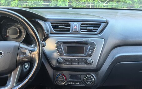 KIA Rio III рестайлинг, 2013 год, 900 000 рублей, 3 фотография