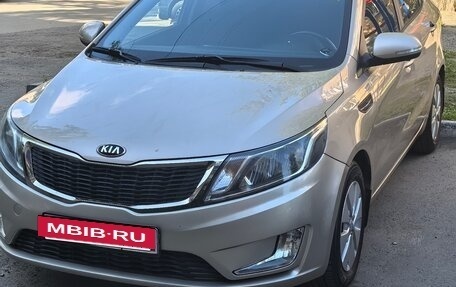 KIA Rio III рестайлинг, 2013 год, 900 000 рублей, 9 фотография