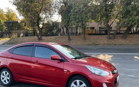 Hyundai Solaris II рестайлинг, 2013 год, 860 000 рублей, 6 фотография