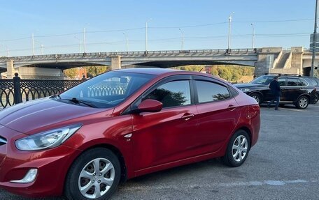 Hyundai Solaris II рестайлинг, 2013 год, 860 000 рублей, 20 фотография