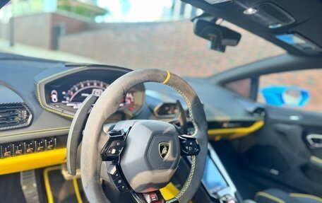 Lamborghini Huracán, 2023 год, 37 500 000 рублей, 3 фотография
