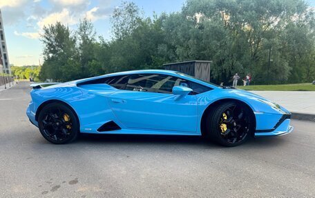 Lamborghini Huracán, 2023 год, 37 500 000 рублей, 5 фотография