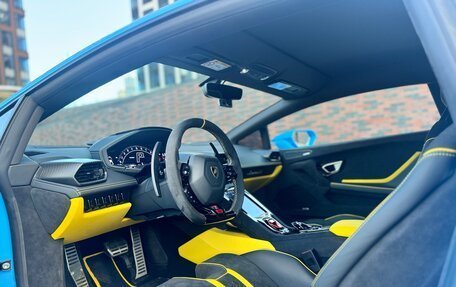 Lamborghini Huracán, 2023 год, 37 500 000 рублей, 24 фотография