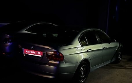 BMW 3 серия, 2005 год, 700 000 рублей, 14 фотография
