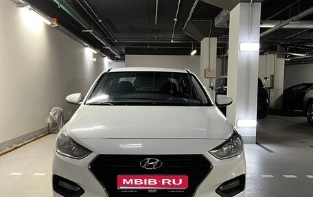 Hyundai Solaris II рестайлинг, 2019 год, 1 375 000 рублей, 1 фотография