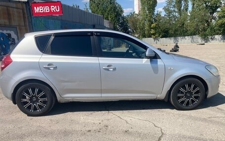 KIA cee'd I рестайлинг, 2009 год, 650 000 рублей, 9 фотография