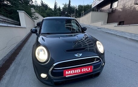MINI Hatch, 2017 год, 2 250 000 рублей, 2 фотография