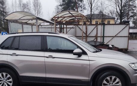 Volkswagen Tiguan II, 2019 год, 2 700 000 рублей, 3 фотография