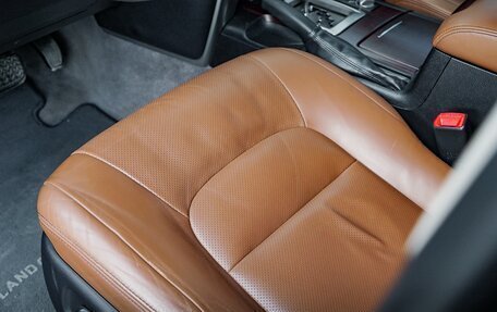 Toyota Land Cruiser 200, 2015 год, 5 400 000 рублей, 34 фотография
