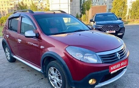 Renault Sandero I, 2012 год, 660 000 рублей, 2 фотография