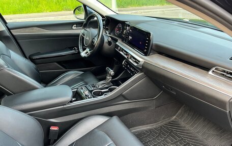 KIA K5, 2021 год, 2 300 000 рублей, 11 фотография