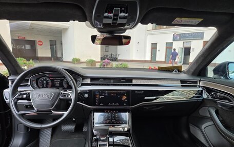 Audi A8, 2018 год, 5 900 000 рублей, 14 фотография