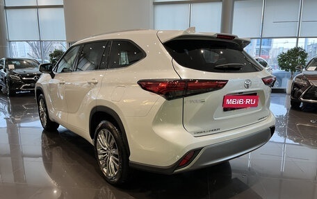 Toyota Highlander, 2025 год, 5 890 000 рублей, 8 фотография