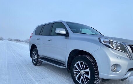 Toyota Land Cruiser Prado 150 рестайлинг 2, 2014 год, 4 150 000 рублей, 6 фотография