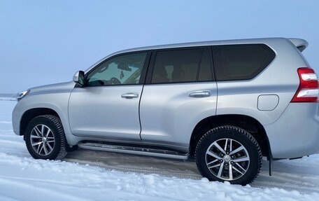Toyota Land Cruiser Prado 150 рестайлинг 2, 2014 год, 4 150 000 рублей, 3 фотография