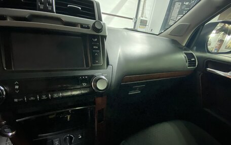 Toyota Land Cruiser Prado 150 рестайлинг 2, 2014 год, 4 150 000 рублей, 10 фотография