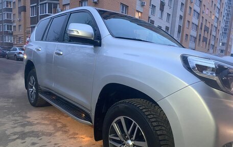 Toyota Land Cruiser Prado 150 рестайлинг 2, 2014 год, 4 150 000 рублей, 23 фотография