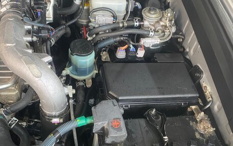 Toyota Land Cruiser Prado 150 рестайлинг 2, 2014 год, 4 150 000 рублей, 31 фотография