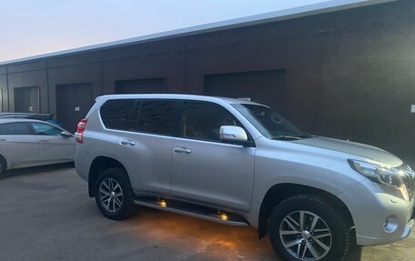 Toyota Land Cruiser Prado 150 рестайлинг 2, 2014 год, 4 150 000 рублей, 37 фотография