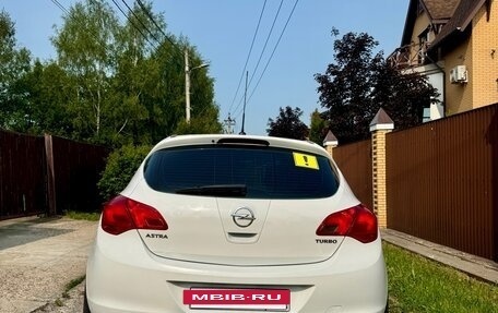 Opel Astra J, 2011 год, 750 000 рублей, 4 фотография