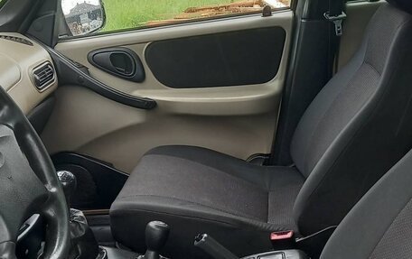 Chevrolet Niva I рестайлинг, 2006 год, 257 000 рублей, 8 фотография