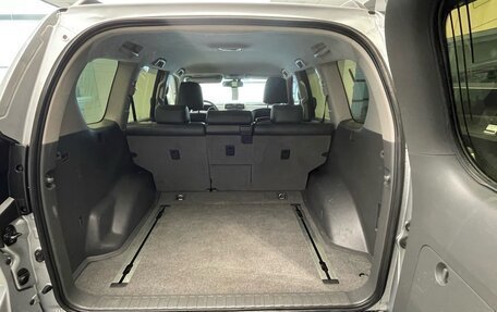 Toyota Land Cruiser Prado 150 рестайлинг 2, 2012 год, 2 348 000 рублей, 8 фотография