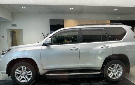 Toyota Land Cruiser Prado 150 рестайлинг 2, 2012 год, 2 348 000 рублей, 6 фотография