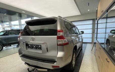 Toyota Land Cruiser Prado 150 рестайлинг 2, 2012 год, 2 348 000 рублей, 7 фотография