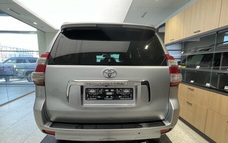 Toyota Land Cruiser Prado 150 рестайлинг 2, 2012 год, 2 348 000 рублей, 5 фотография