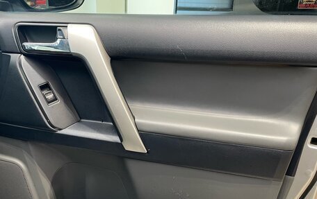 Toyota Land Cruiser Prado 150 рестайлинг 2, 2012 год, 2 348 000 рублей, 23 фотография