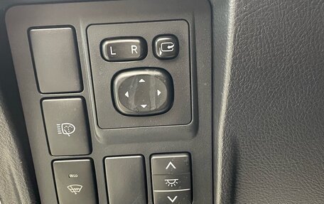 Toyota Land Cruiser Prado 150 рестайлинг 2, 2012 год, 2 348 000 рублей, 26 фотография