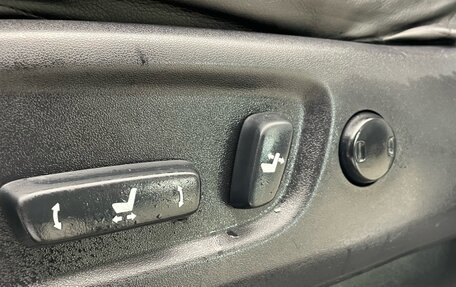 Toyota Land Cruiser Prado 150 рестайлинг 2, 2012 год, 2 348 000 рублей, 25 фотография