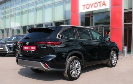 Toyota Highlander, 2024 год, 6 890 000 рублей, 2 фотография