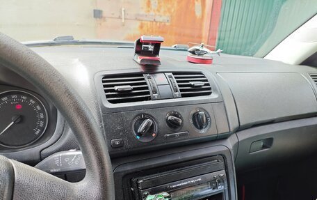 Skoda Fabia II, 2010 год, 399 000 рублей, 38 фотография