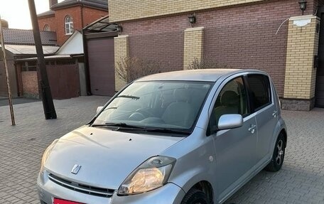 Toyota Passo III, 2004 год, 310 000 рублей, 2 фотография