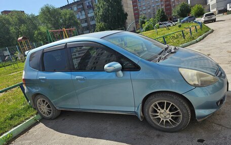 Honda Fit III, 2006 год, 620 000 рублей, 2 фотография